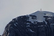 25 Maxi zoom sulla croce del Pizzo Arera